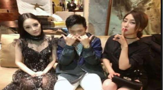 娱乐圈吃瓜爆料出轨,揭秘明星出轨风波背后的真相